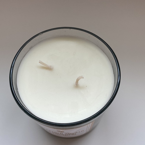 Candle peppered Vanilla & Cashmere scent Huntington Home - Picture 3 of 6